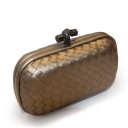 BOTTEGA VENETA CLUTCH KNOT LEATHER DARK GOLD